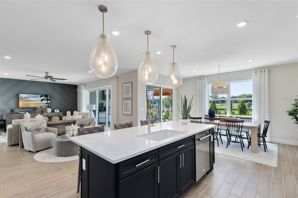 En Venta: $522,500 (5 camas, 4 baños, 3416 Pies cuadrados)