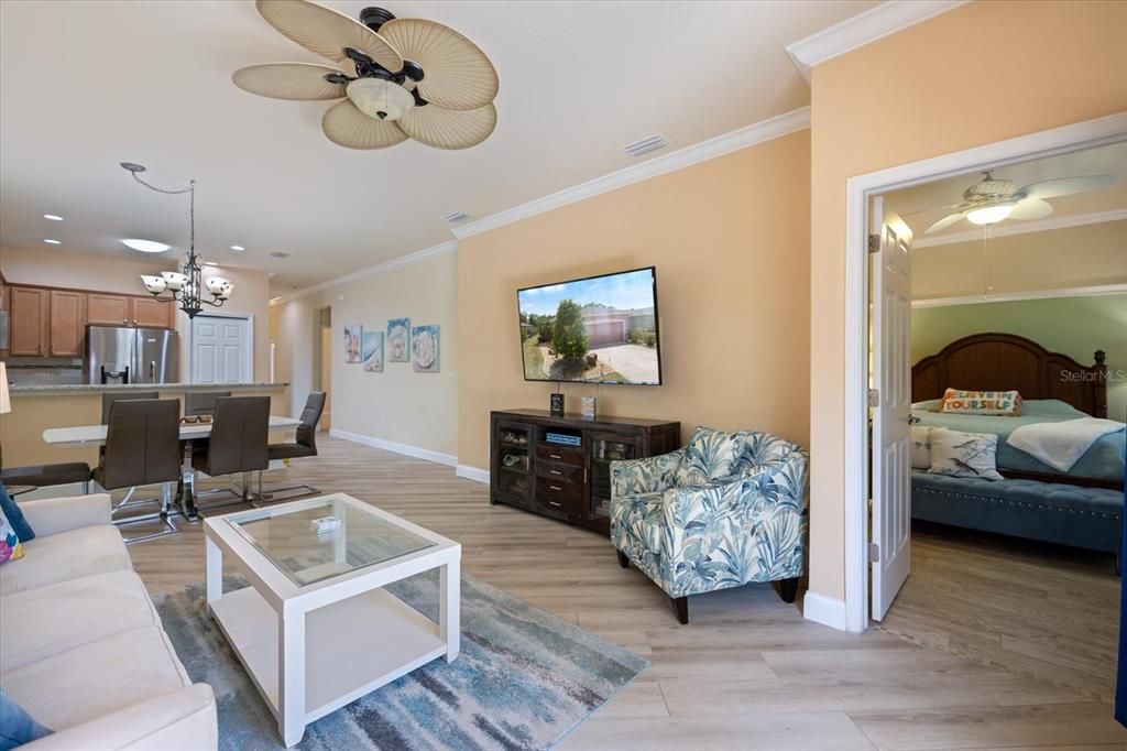 Activo con contrato: $344,999 (3 camas, 2 baños, 1439 Pies cuadrados)