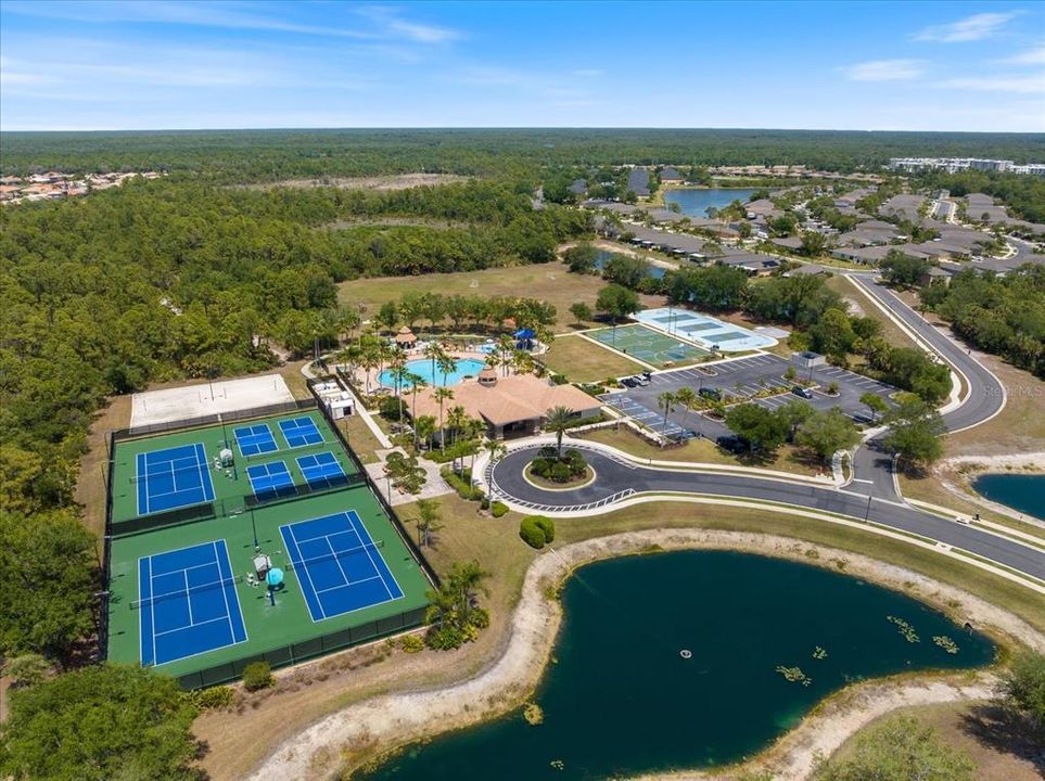 Activo con contrato: $344,999 (3 camas, 2 baños, 1439 Pies cuadrados)