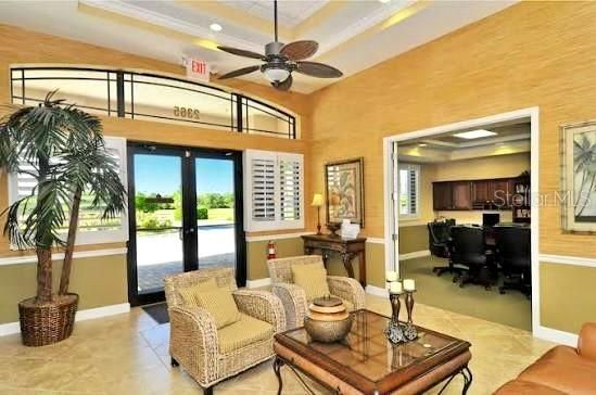 Activo con contrato: $344,999 (3 camas, 2 baños, 1439 Pies cuadrados)