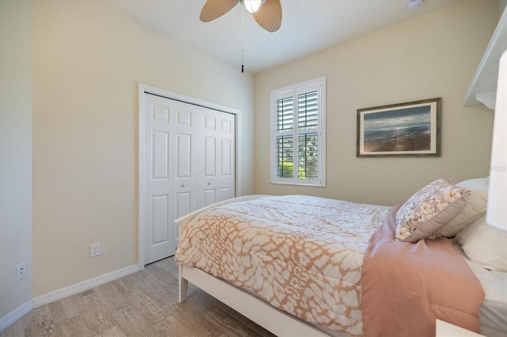 Activo con contrato: $344,999 (3 camas, 2 baños, 1439 Pies cuadrados)