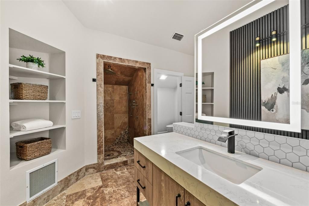 Activo con contrato: $1,800,000 (7 camas, 5 baños, 7973 Pies cuadrados)