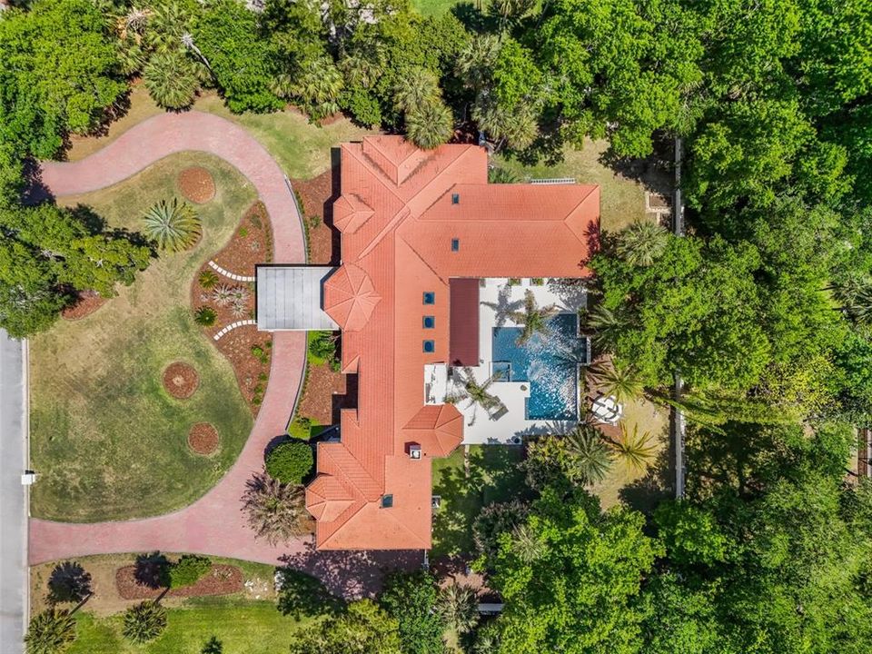 Activo con contrato: $1,800,000 (7 camas, 5 baños, 7973 Pies cuadrados)