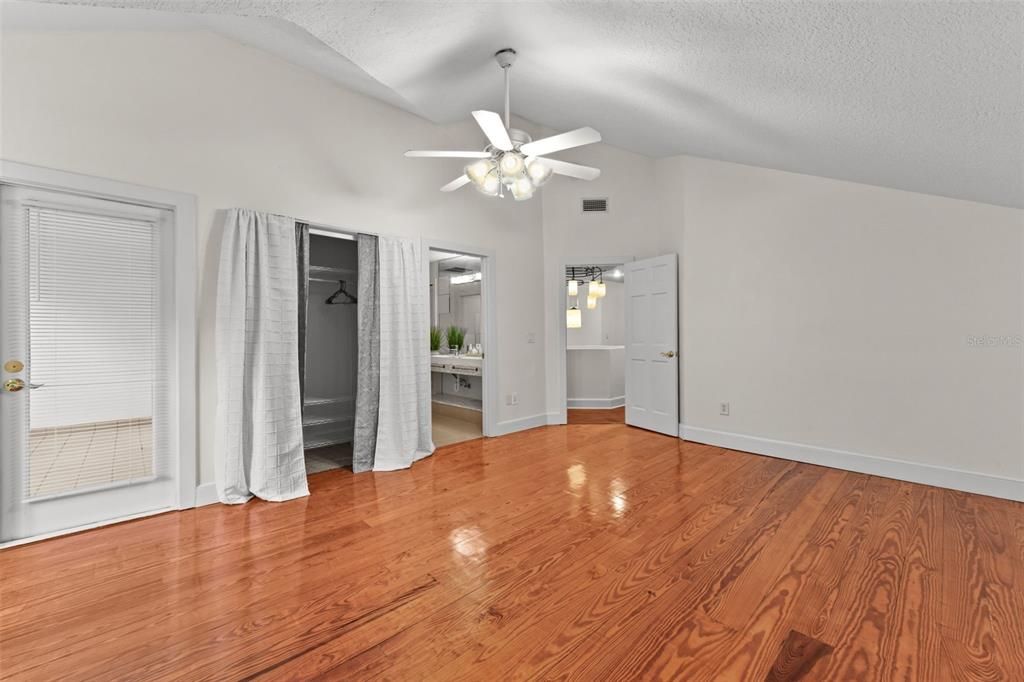 Activo con contrato: $1,800,000 (7 camas, 5 baños, 7973 Pies cuadrados)