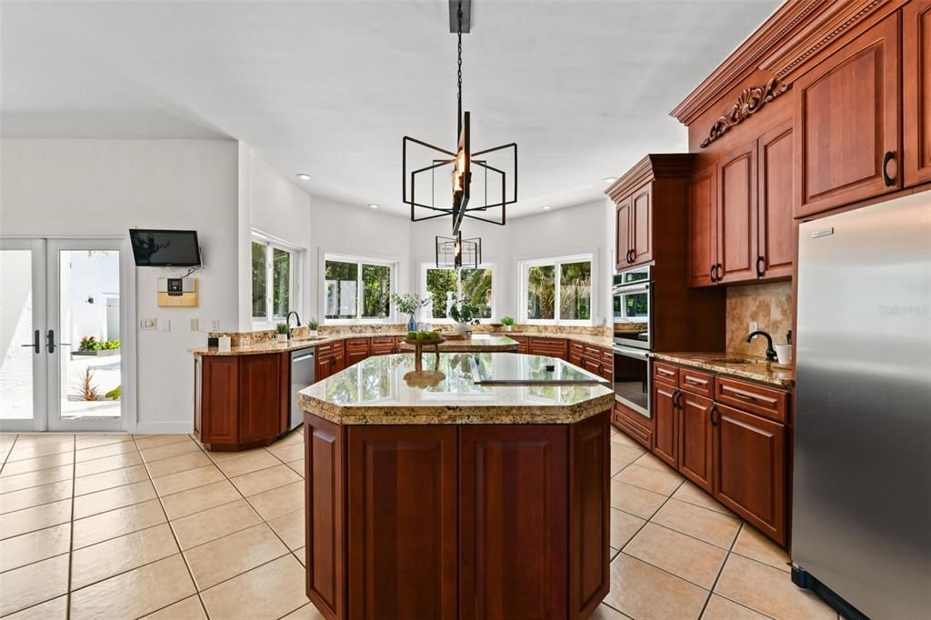 Activo con contrato: $1,800,000 (7 camas, 5 baños, 7973 Pies cuadrados)