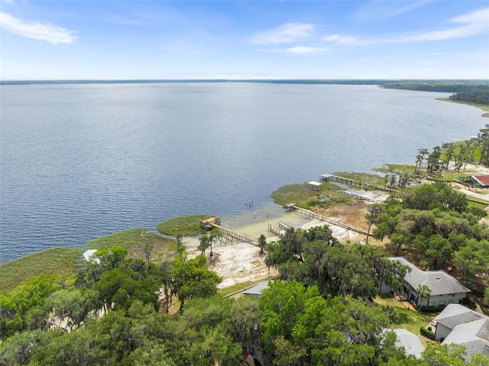 For Sale: $425,000 (2 beds, 2 baths, 1108 Square Feet)