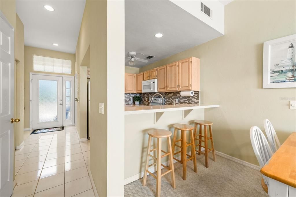 For Sale: $425,000 (2 beds, 2 baths, 1108 Square Feet)