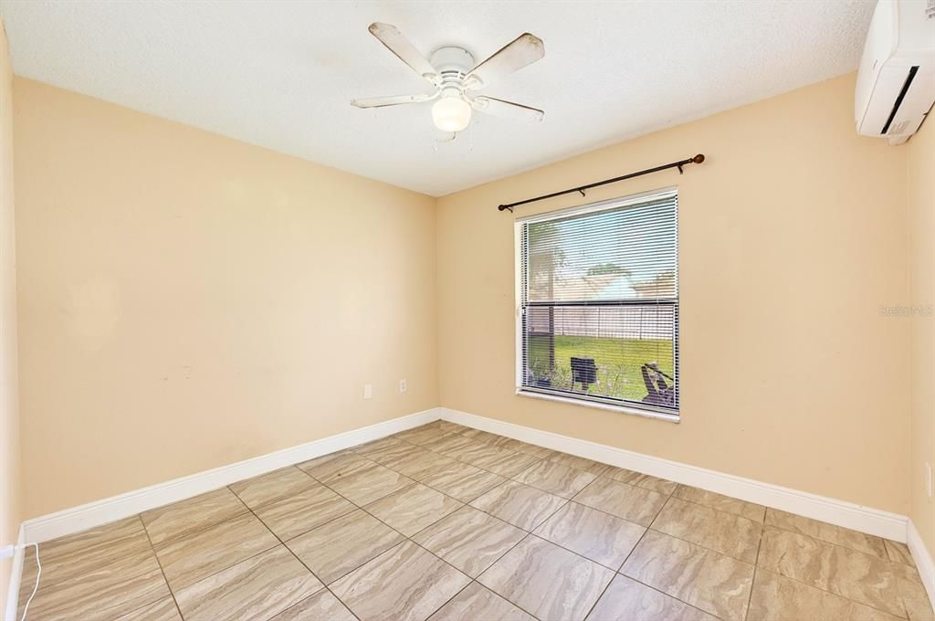Activo con contrato: $325,000 (3 camas, 2 baños, 1760 Pies cuadrados)