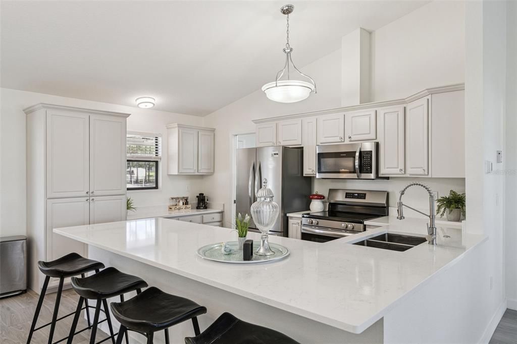 For Sale: $988,000 (3 beds, 2 baths, 1600 Square Feet)