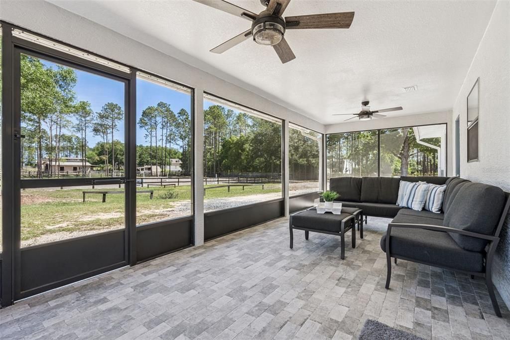 For Sale: $988,000 (3 beds, 2 baths, 1600 Square Feet)
