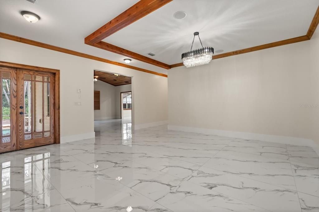 待售: $1,119,000 (5 贝兹, 4 浴室, 3960 平方英尺)