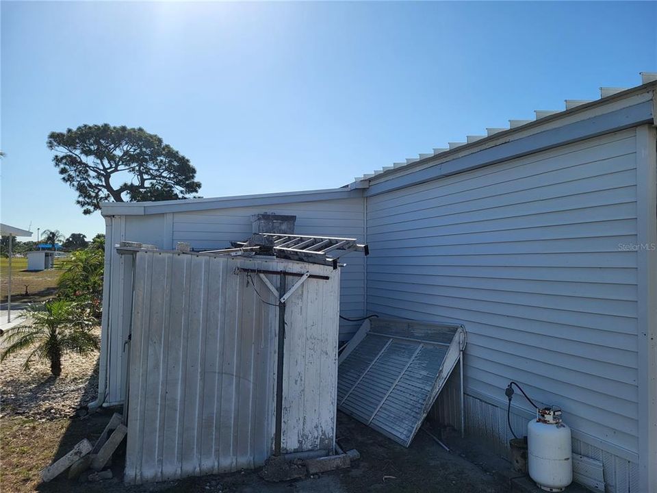 For Sale: $109,500 (3 beds, 2 baths, 1140 Square Feet)