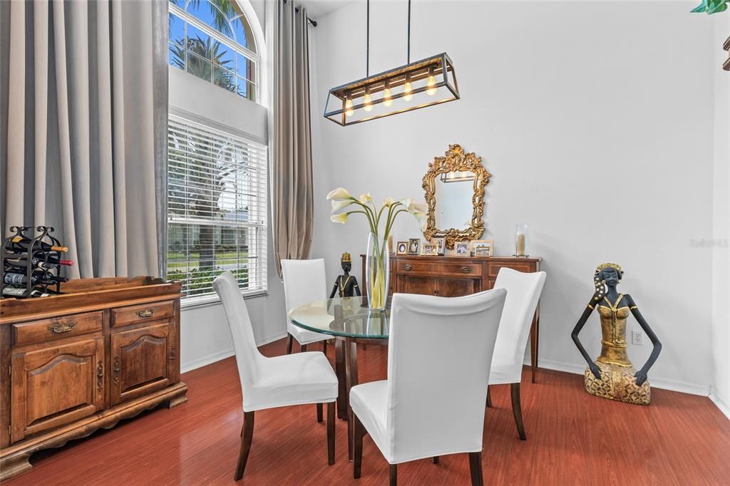 En Venta: $735,000 (4 camas, 3 baños, 3753 Pies cuadrados)