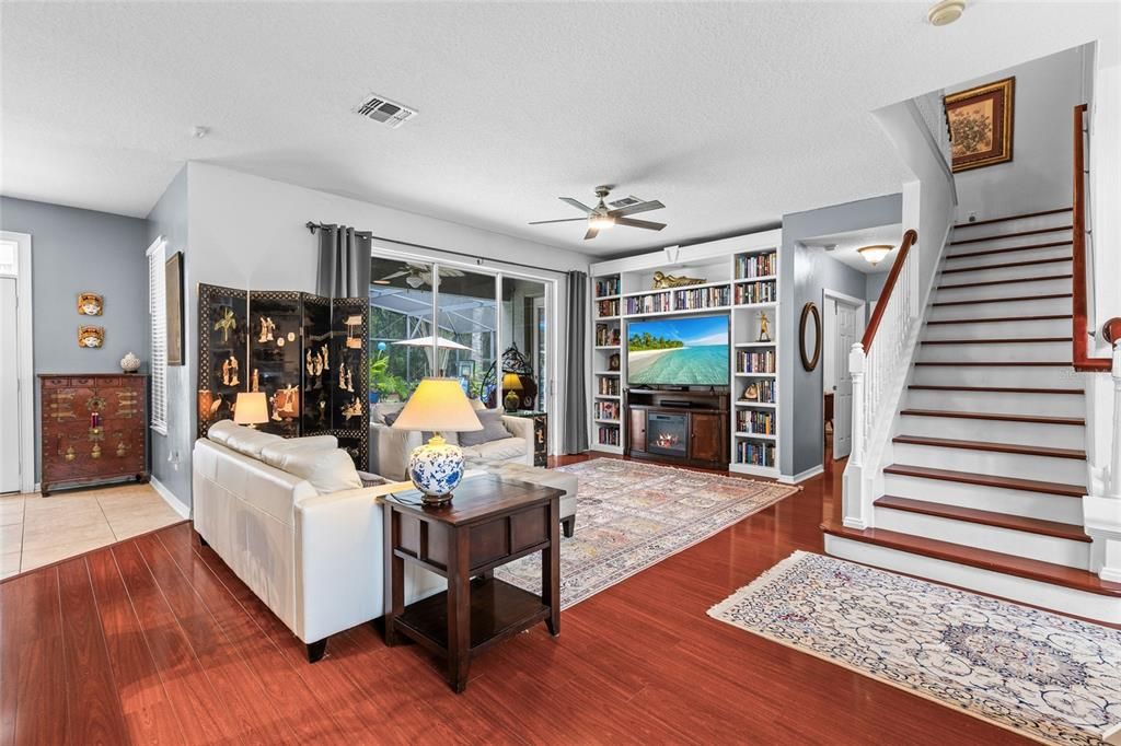 En Venta: $735,000 (4 camas, 3 baños, 3753 Pies cuadrados)