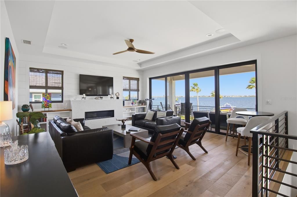 For Sale: $1,495,000 (3 beds, 2 baths, 1602 Square Feet)