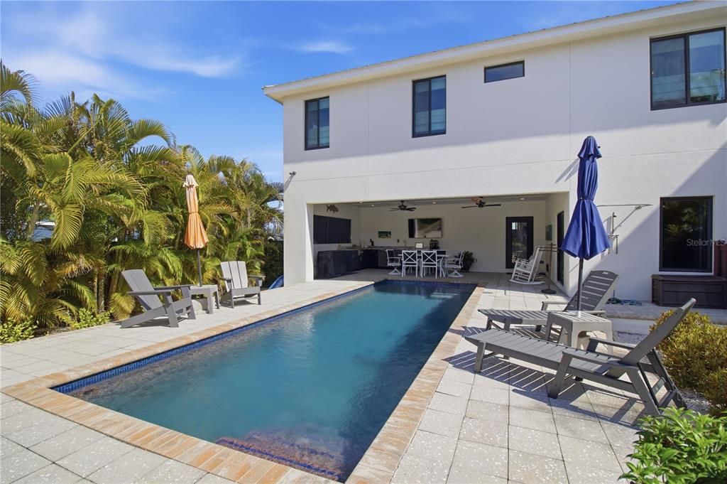 For Sale: $1,495,000 (3 beds, 2 baths, 1602 Square Feet)