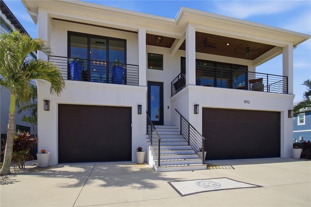 For Sale: $1,495,000 (3 beds, 2 baths, 1602 Square Feet)