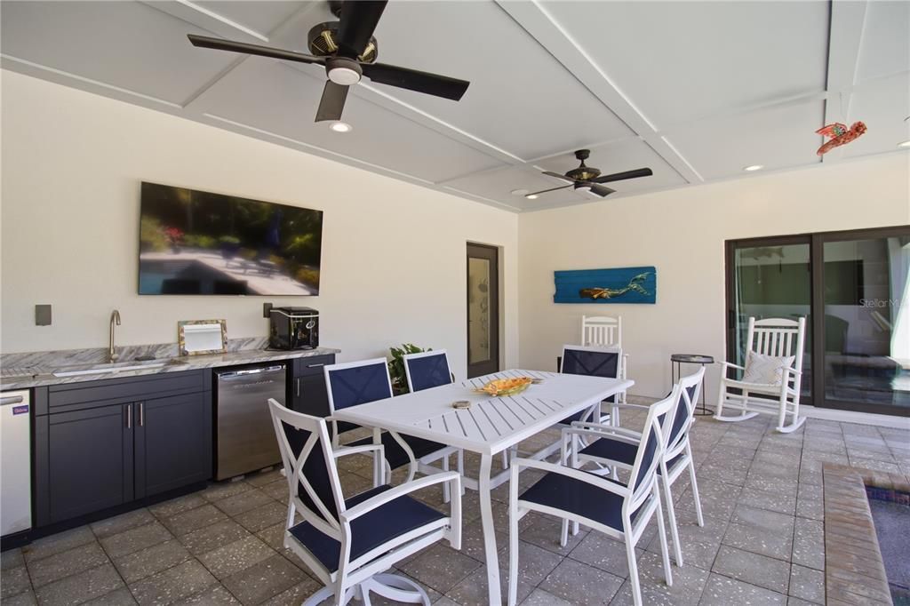 For Sale: $1,495,000 (3 beds, 2 baths, 1602 Square Feet)