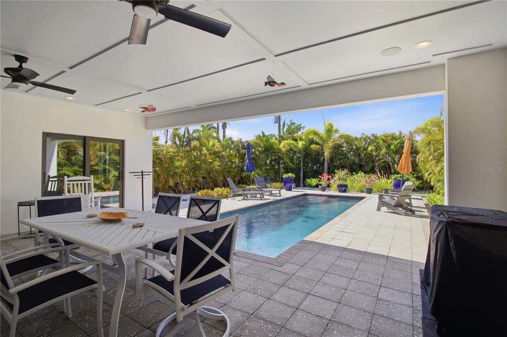 For Sale: $1,495,000 (3 beds, 2 baths, 1602 Square Feet)
