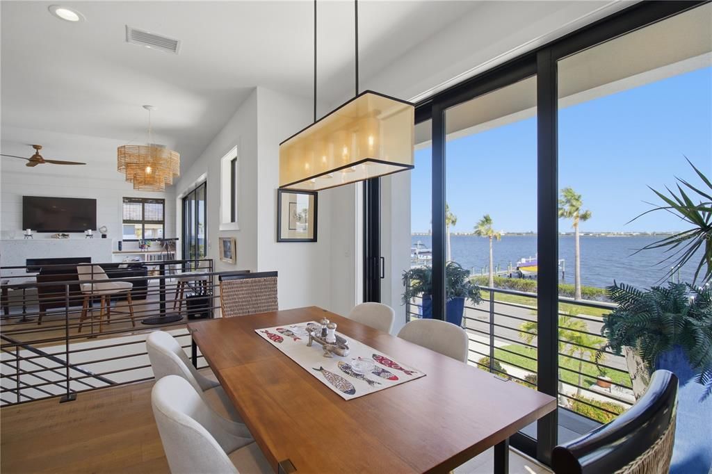 For Sale: $1,495,000 (3 beds, 2 baths, 1602 Square Feet)