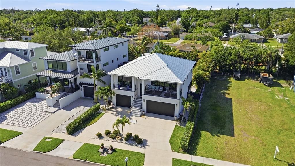 For Sale: $1,495,000 (3 beds, 2 baths, 1602 Square Feet)