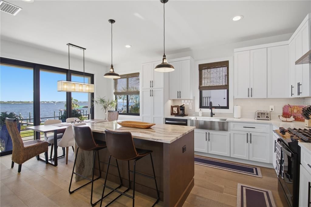 For Sale: $1,495,000 (3 beds, 2 baths, 1602 Square Feet)