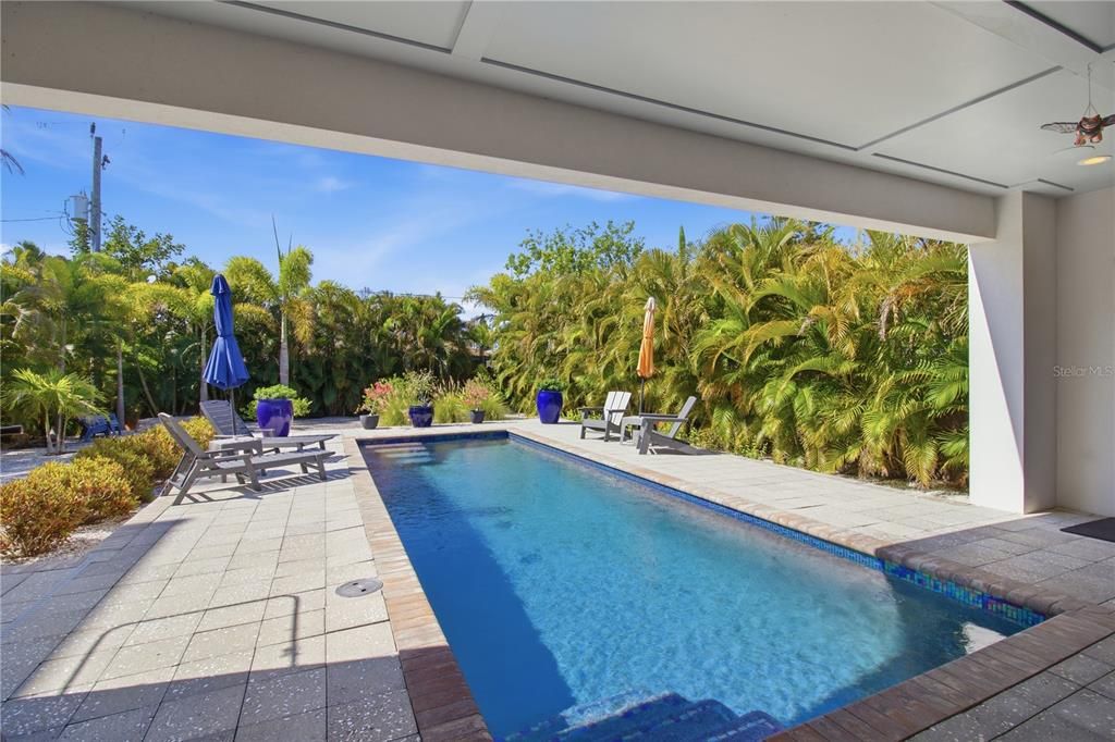 For Sale: $1,495,000 (3 beds, 2 baths, 1602 Square Feet)