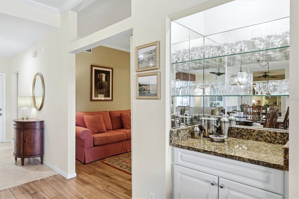 Activo con contrato: $469,000 (2 camas, 2 baños, 1414 Pies cuadrados)