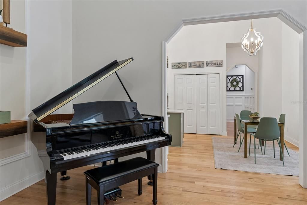Active With Contract: $714,900 (4 beds, 2 baths, 2233 Square Feet)
