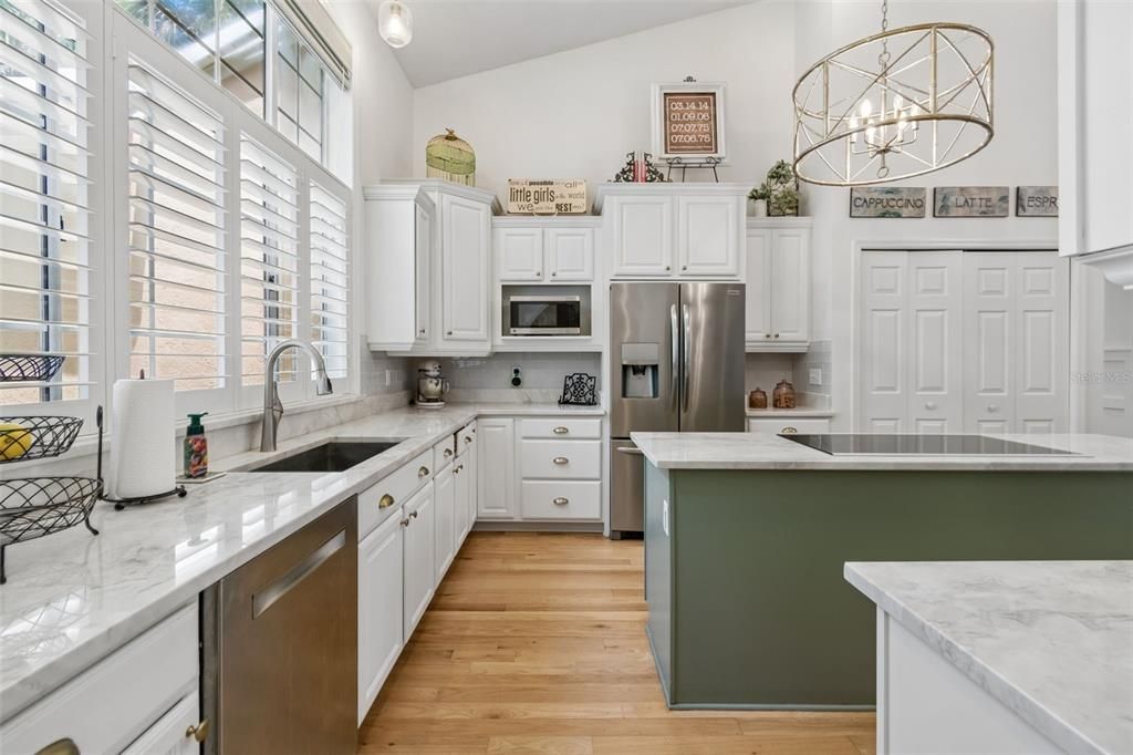 Active With Contract: $714,900 (4 beds, 2 baths, 2233 Square Feet)