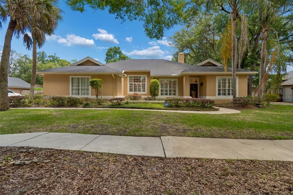 Active With Contract: $714,900 (4 beds, 2 baths, 2233 Square Feet)