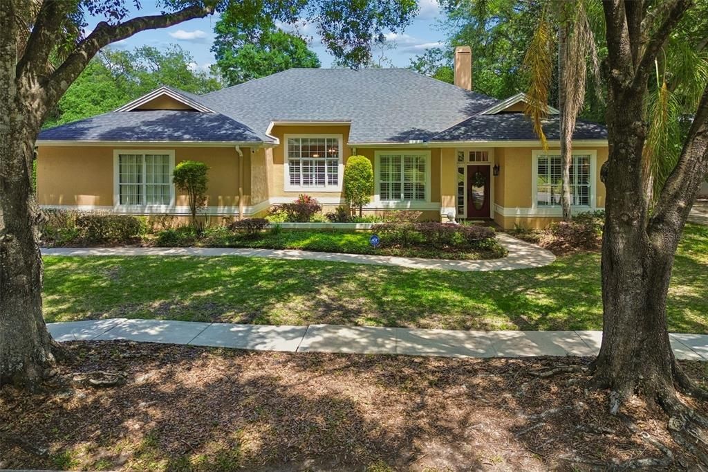Active With Contract: $714,900 (4 beds, 2 baths, 2233 Square Feet)