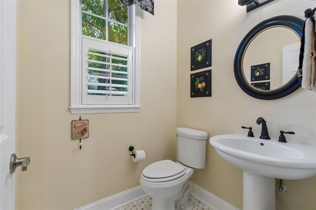 Active With Contract: $714,900 (4 beds, 2 baths, 2233 Square Feet)