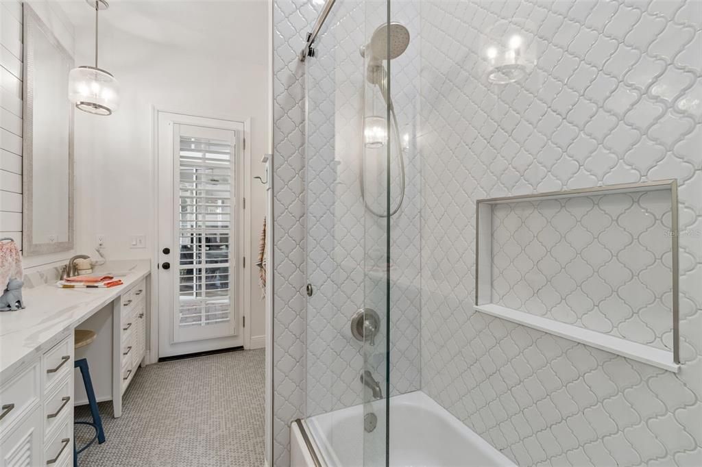 Active With Contract: $714,900 (4 beds, 2 baths, 2233 Square Feet)