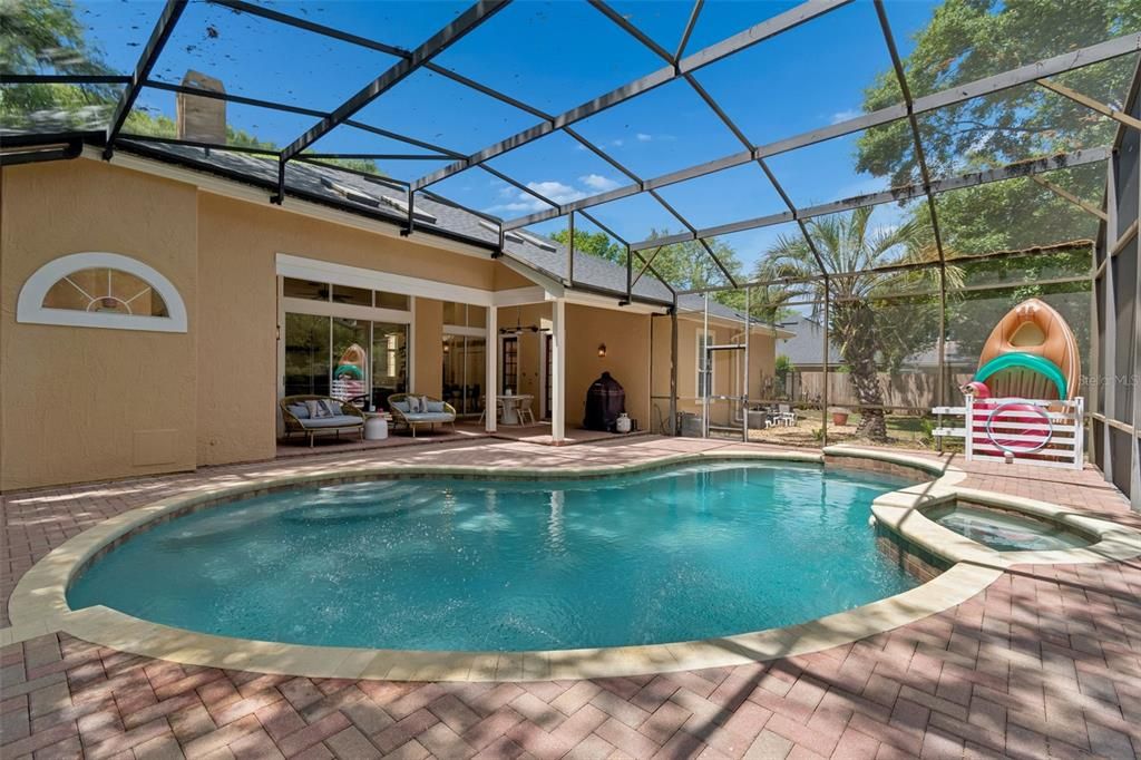 Active With Contract: $714,900 (4 beds, 2 baths, 2233 Square Feet)