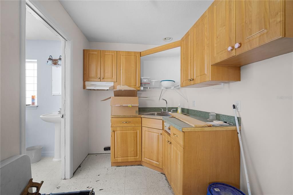 En Venta: $610,000 (3 camas, 2 baños, 2100 Pies cuadrados)