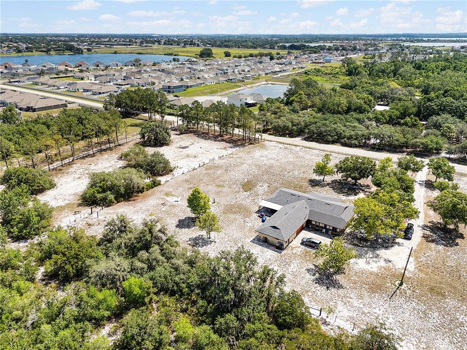 En Venta: $610,000 (3 camas, 2 baños, 2100 Pies cuadrados)