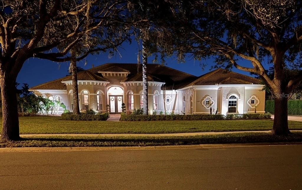 Activo con contrato: $2,125,000 (4 camas, 4 baños, 3751 Pies cuadrados)