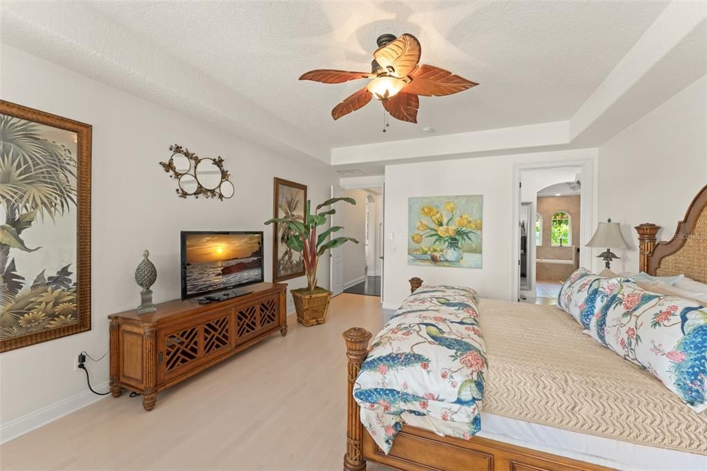 Activo con contrato: $2,125,000 (4 camas, 4 baños, 3751 Pies cuadrados)