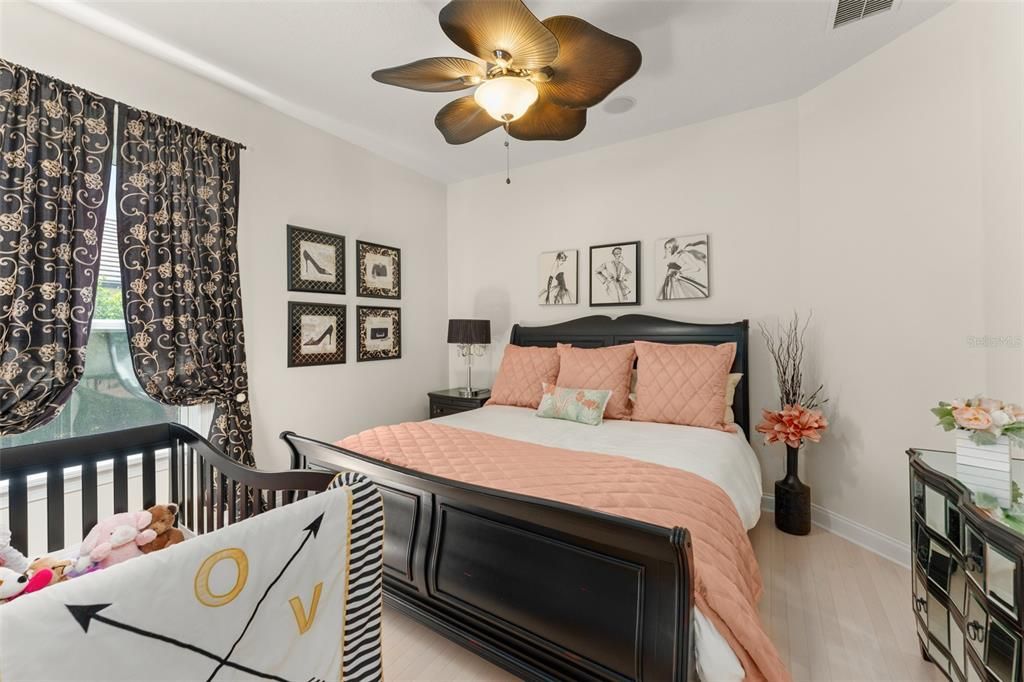 Activo con contrato: $2,125,000 (4 camas, 4 baños, 3751 Pies cuadrados)