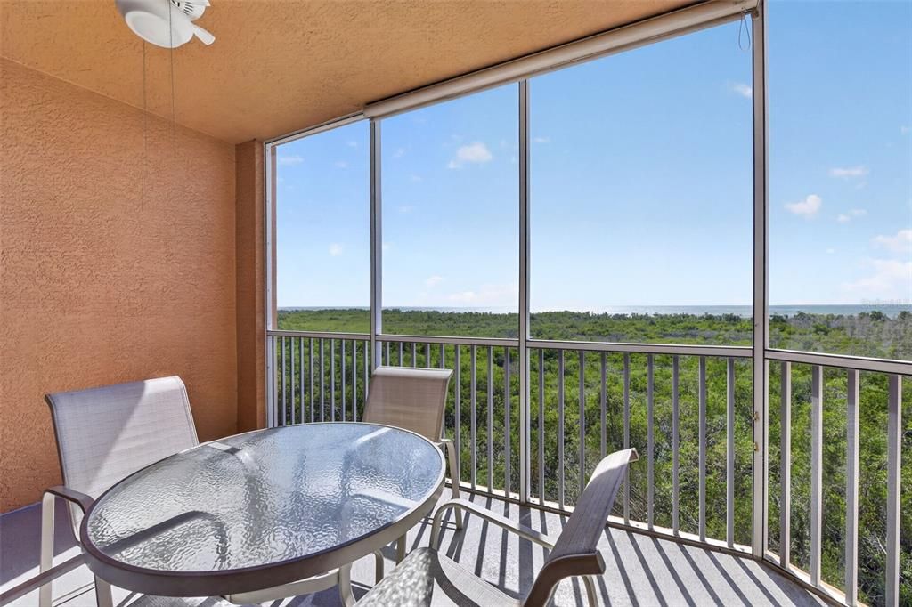 For Sale: $349,400 (2 beds, 2 baths, 1102 Square Feet)