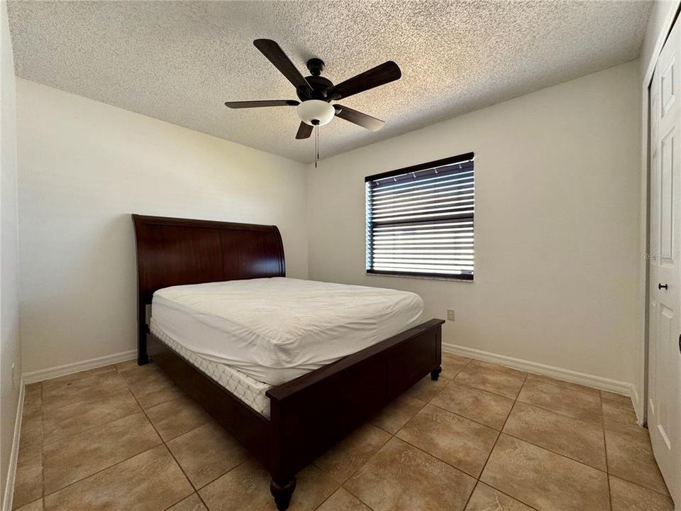 Active With Contract: $485,000 (4 beds, 2 baths, 1952 Square Feet)