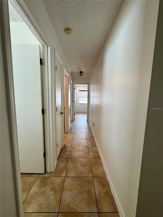 Active With Contract: $485,000 (4 beds, 2 baths, 1952 Square Feet)