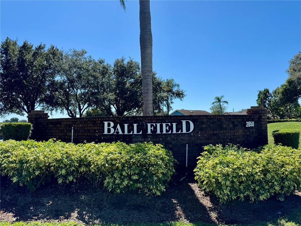 Active With Contract: $485,000 (4 beds, 2 baths, 1952 Square Feet)