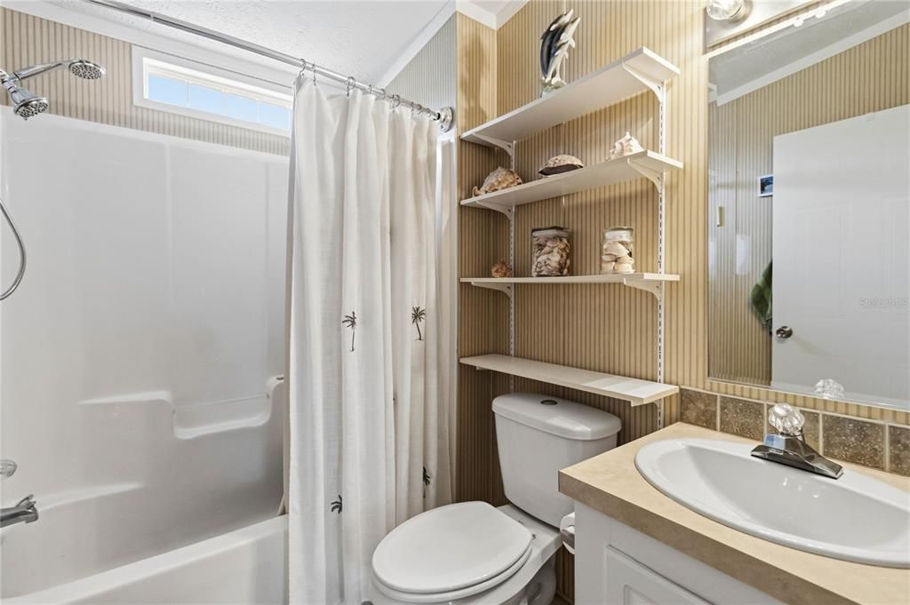На продажу: $325,000 (3 спален, 2 ванн, 1512 Квадратных фут)