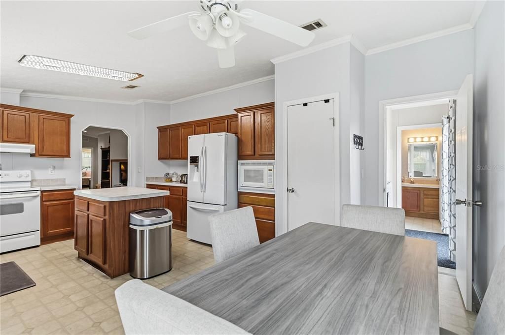 На продажу: $325,000 (3 спален, 2 ванн, 1512 Квадратных фут)