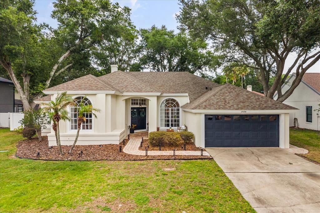 For Sale: $650,000 (4 beds, 3 baths, 2326 Square Feet)