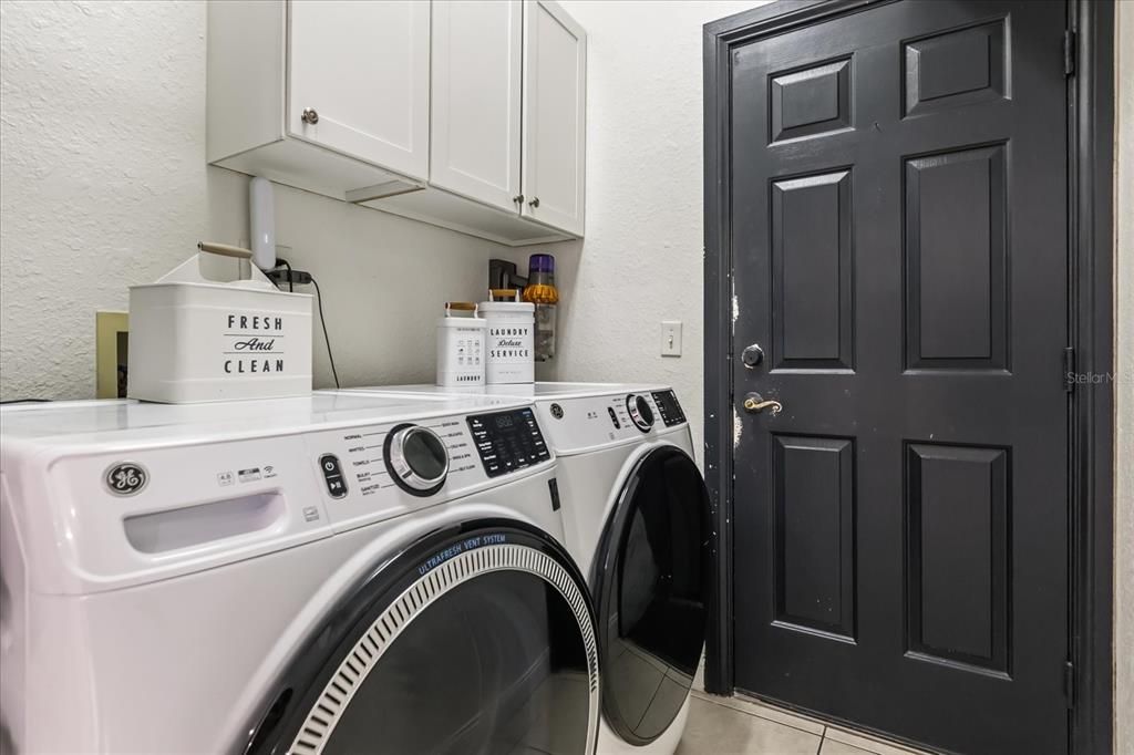 For Sale: $650,000 (4 beds, 3 baths, 2326 Square Feet)