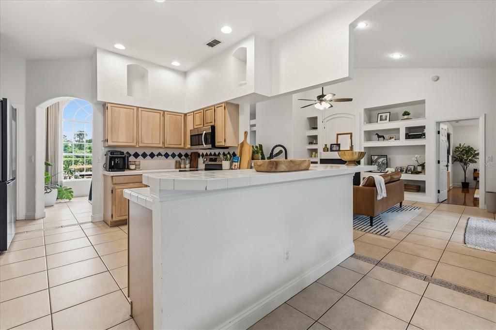 For Sale: $650,000 (4 beds, 3 baths, 2326 Square Feet)