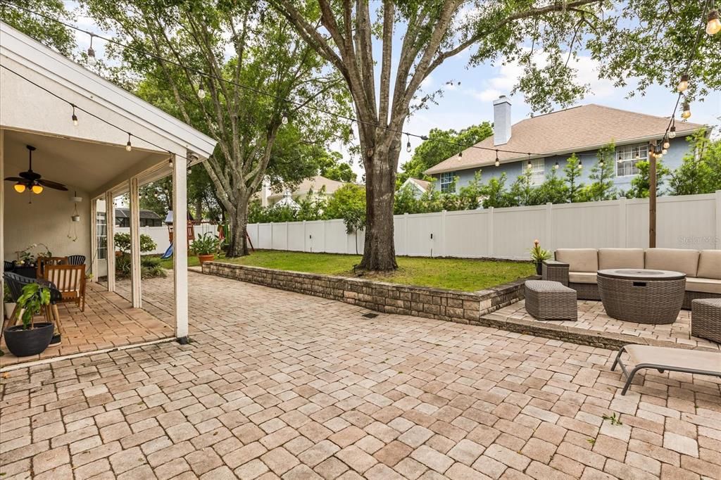 For Sale: $650,000 (4 beds, 3 baths, 2326 Square Feet)